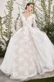 Ladivine by Cinderella Divine Style No. Yvaine #3 autoplay loop thumbnail