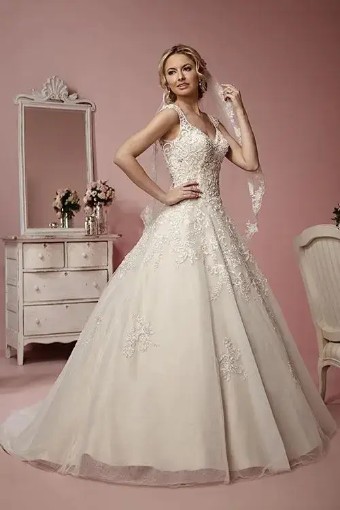 Flora's Faves Style No. 18049 #4 Ivory/Ivory/Silver thumbnail