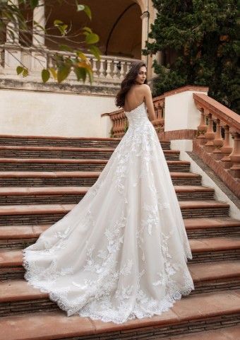 Pronovias Style No. Elcira #3 thumbnail